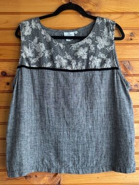 Hot Cotton Gray Tank with White Lace Yoke and Black Piping